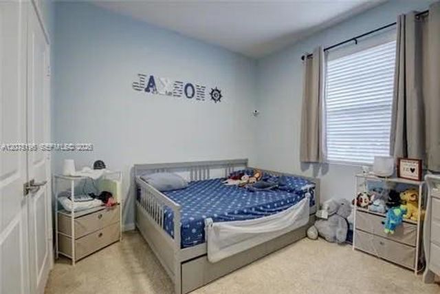 565 NE 5th Place, Florida City, FL 33034