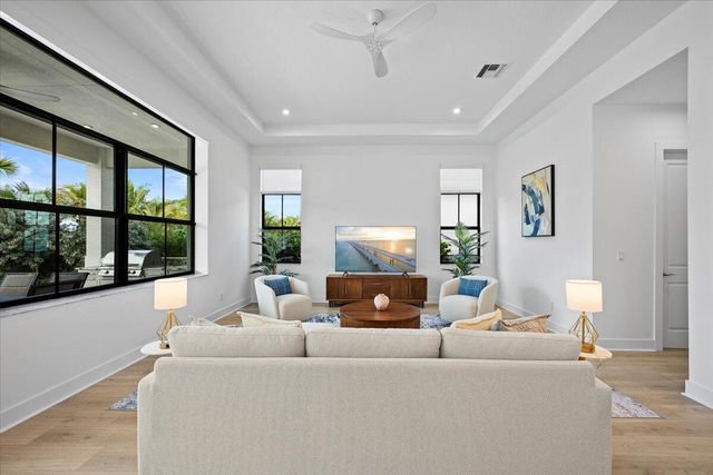 13621 Le Christine Drive, Palm Beach Gardens, FL 33412