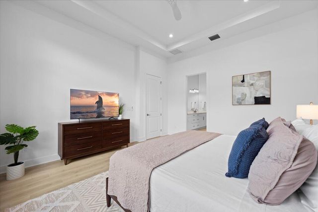 13621 Le Christine Drive, Palm Beach Gardens, FL 33412