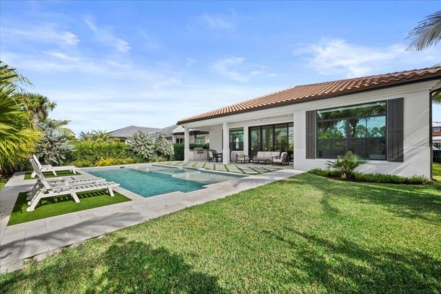 13621 Le Christine Drive, Palm Beach Gardens, FL 33412