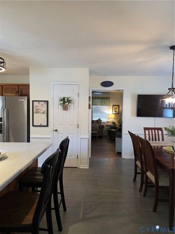 8511 Peaks Rd, Hanover, VA 23069