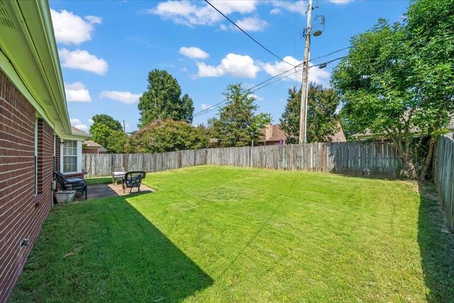 1006 LORENA CV, Cordova, TN 38018