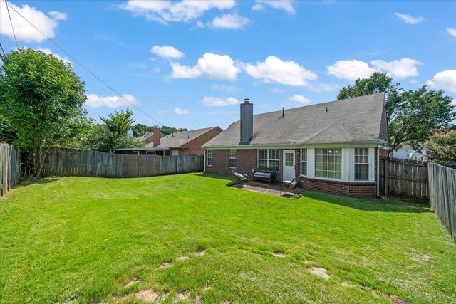 1006 LORENA CV, Cordova, TN 38018