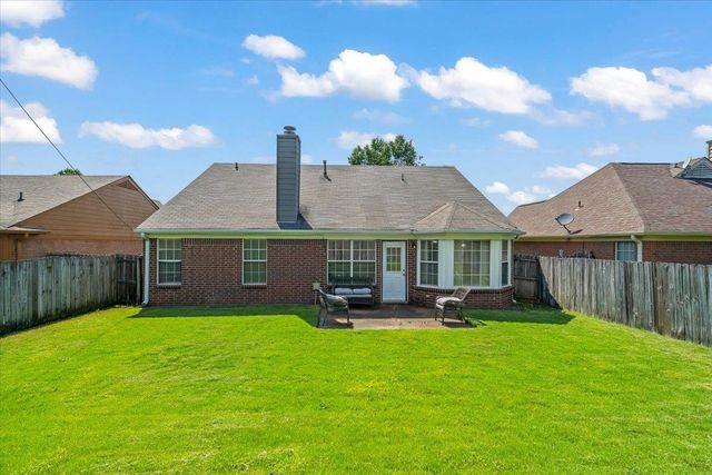 1006 LORENA CV, Cordova, TN 38018