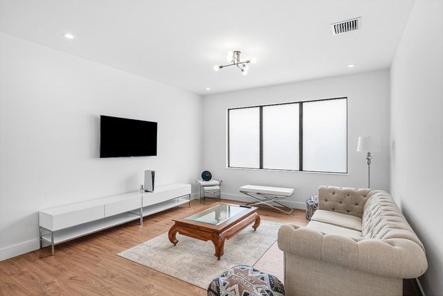 8621 Crystal Downs Avenue, Boca Raton, FL 33434