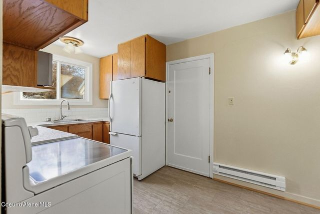 7055 Helena St, Bonners Ferry, ID 83805