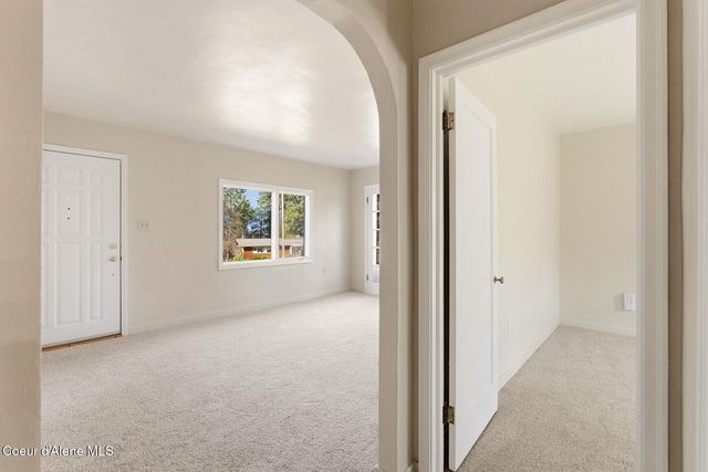 7055 Helena St, Bonners Ferry, ID 83805