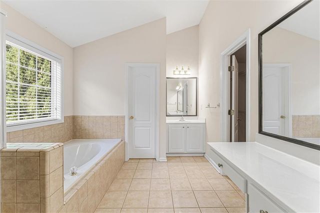 4554 Austin Hills Drive, Suwanee, GA 30024