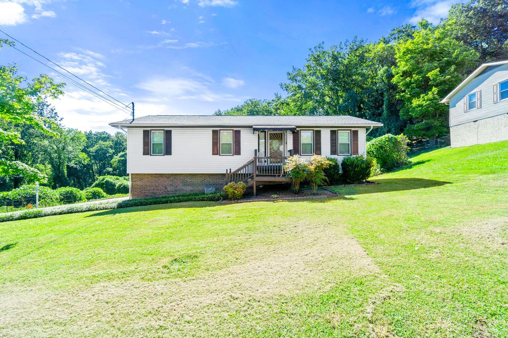 2967 Haywood Avenue, Chattanooga, TN 37415