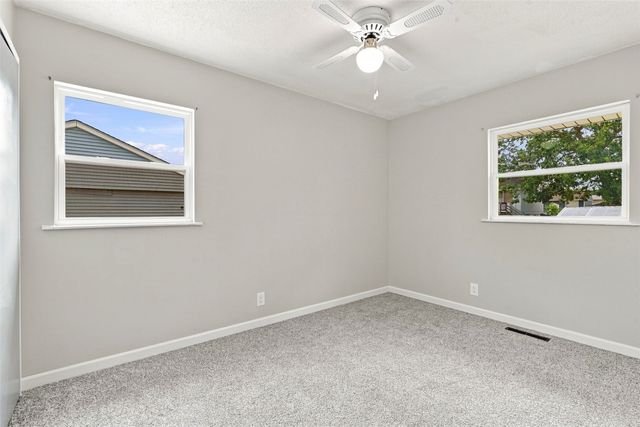 3025 29th Avenue SW, Cedar Rapids, IA 52404