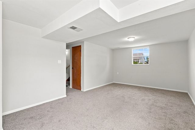3025 29th Avenue SW, Cedar Rapids, IA 52404