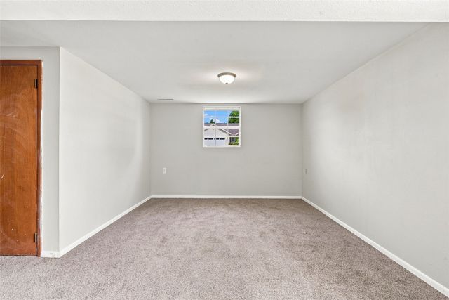 3025 29th Avenue SW, Cedar Rapids, IA 52404