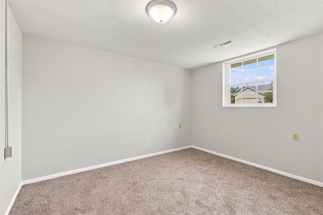 3025 29th Avenue SW, Cedar Rapids, IA 52404