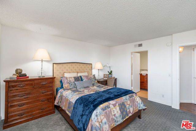 100 S Doheny Drive 503, Los Angeles, CA 90048