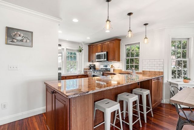 12 Waters St 12, Salem, MA 01970
