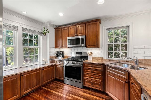 12 Waters St 12, Salem, MA 01970