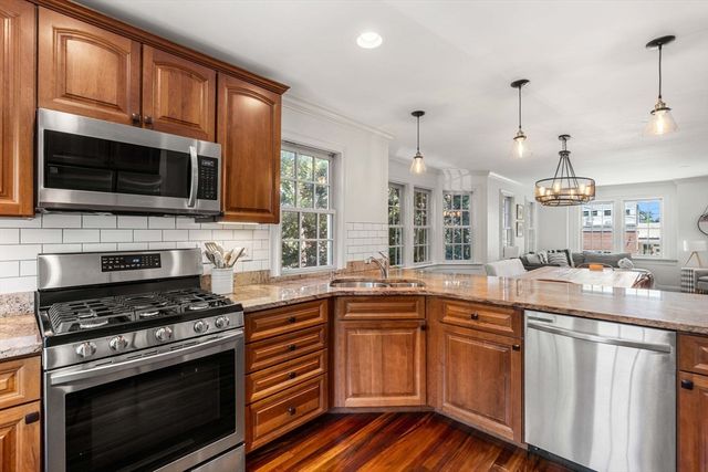 12 Waters St 12, Salem, MA 01970