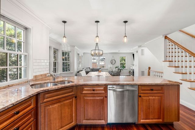 12 Waters St 12, Salem, MA 01970
