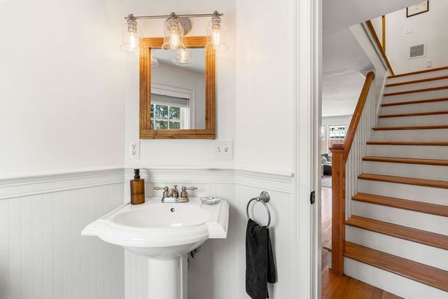 12 Waters St 12, Salem, MA 01970