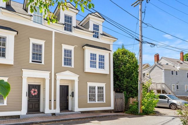 12 Waters St 12, Salem, MA 01970