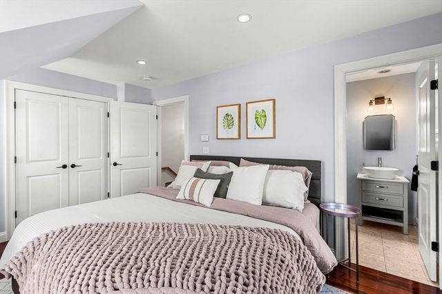 12 Waters St 12, Salem, MA 01970