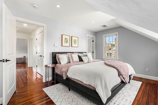 12 Waters St 12, Salem, MA 01970