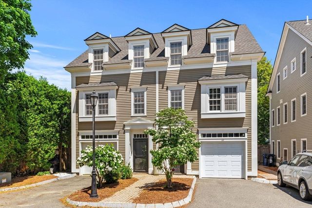 12 Waters St 12, Salem, MA 01970