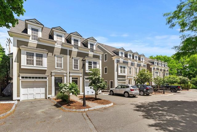 12 Waters St 12, Salem, MA 01970