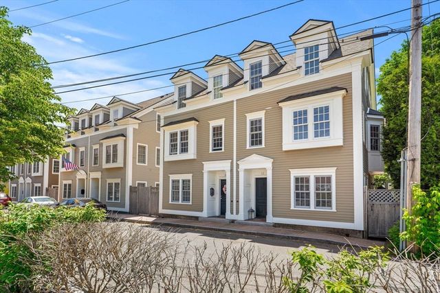 12 Waters St 12, Salem, MA 01970