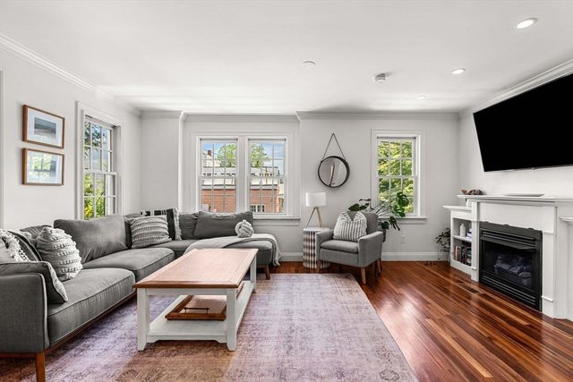 12 Waters St 12, Salem, MA 01970