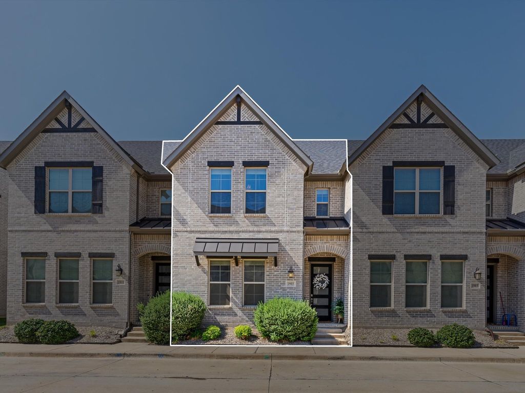 1903 Melinda Lane, Farmers Branch, TX 75234