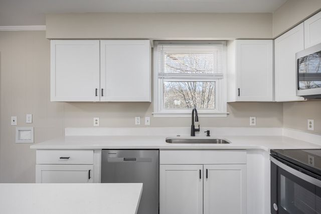 630 Debbie Dr, Hermitage, TN 37076