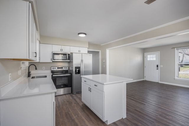 630 Debbie Dr, Hermitage, TN 37076