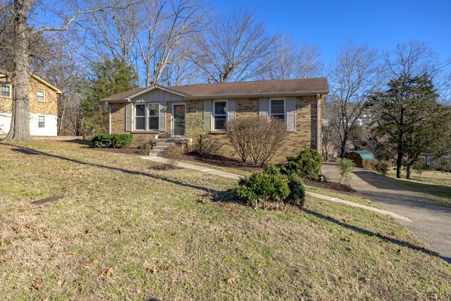 630 Debbie Dr, Hermitage, TN 37076