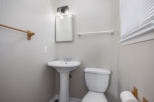 630 Debbie Dr, Hermitage, TN 37076