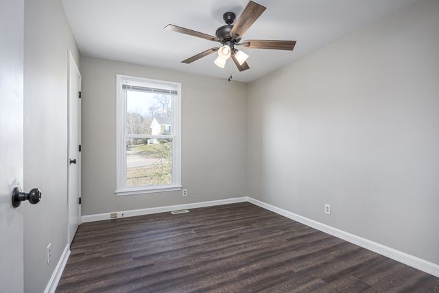 630 Debbie Dr, Hermitage, TN 37076