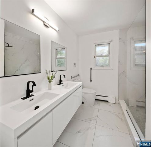 554 Elm Avenue, Ridgefield, NJ 07657
