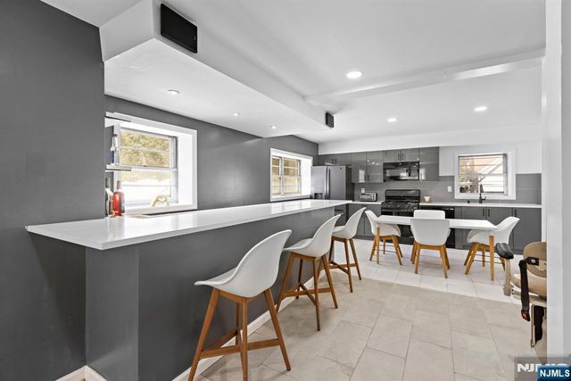 554 Elm Avenue, Ridgefield, NJ 07657