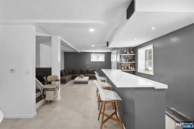 554 Elm Avenue, Ridgefield, NJ 07657