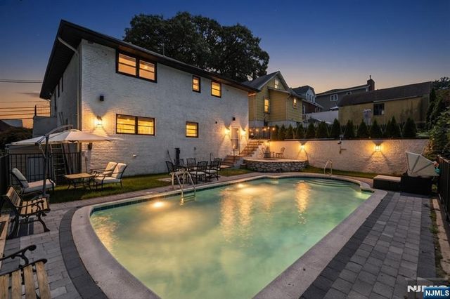 554 Elm Avenue, Ridgefield, NJ 07657