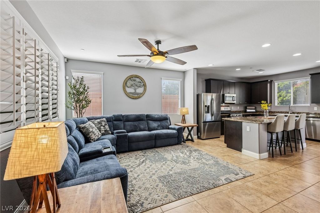 3633 Via De Leoni Avenue, Henderson, NV 89052 — photo 4