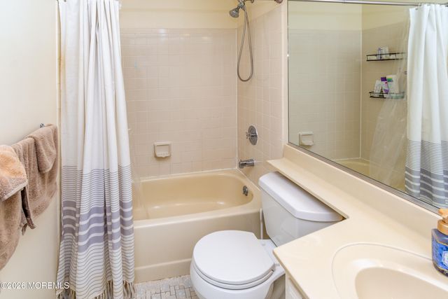 49 Chinkaberry Court, Howell, NJ 07731