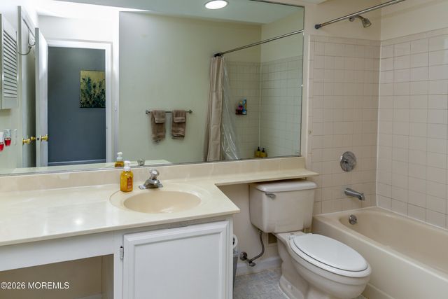 49 Chinkaberry Court, Howell, NJ 07731