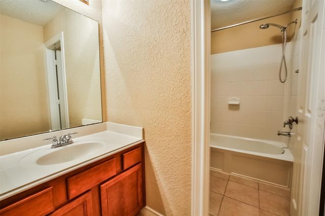 5103 Shadow Breeze Lane, Katy, TX 77494