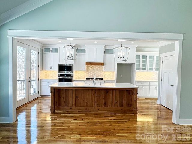 3635 46th Avenue NE, Hickory, NC 28601