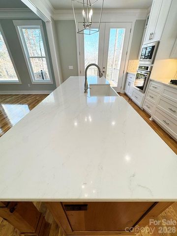 3635 46th Avenue NE, Hickory, NC 28601