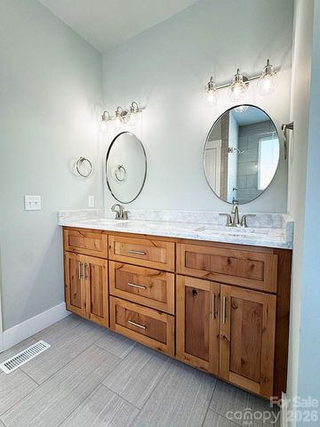 3635 46th Avenue NE, Hickory, NC 28601