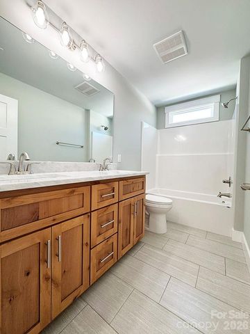 3635 46th Avenue NE, Hickory, NC 28601