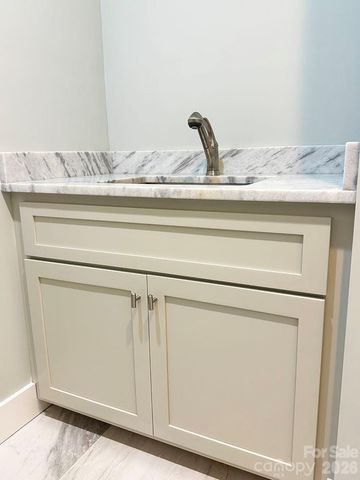 3635 46th Avenue NE, Hickory, NC 28601