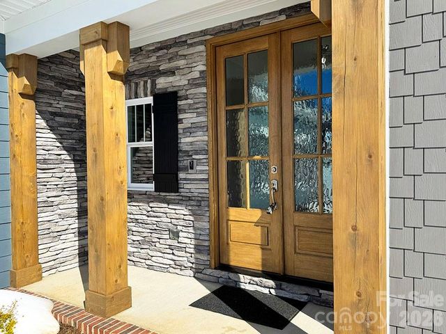 3635 46th Avenue NE, Hickory, NC 28601